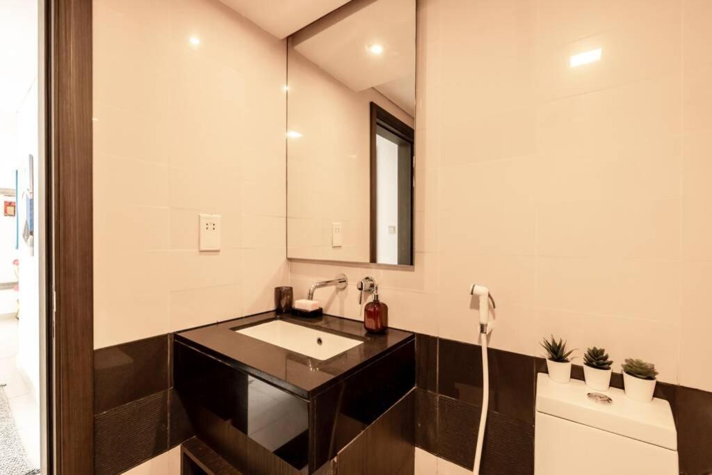 Xanadubai Loft Tower - Your Home Away From Home In Downtown Dubai! Ngoại thất bức ảnh
